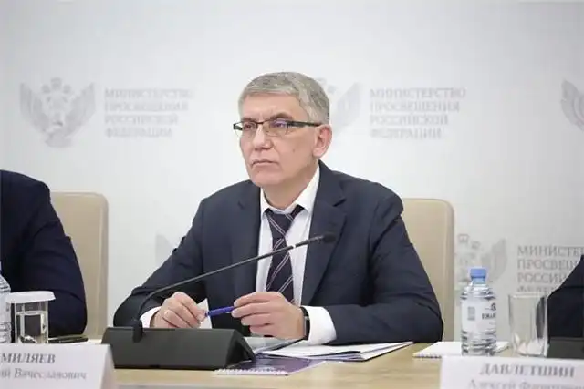 Губернатор Тульской области Миляев отметил наградами тех, кто заботится о будущем поколении