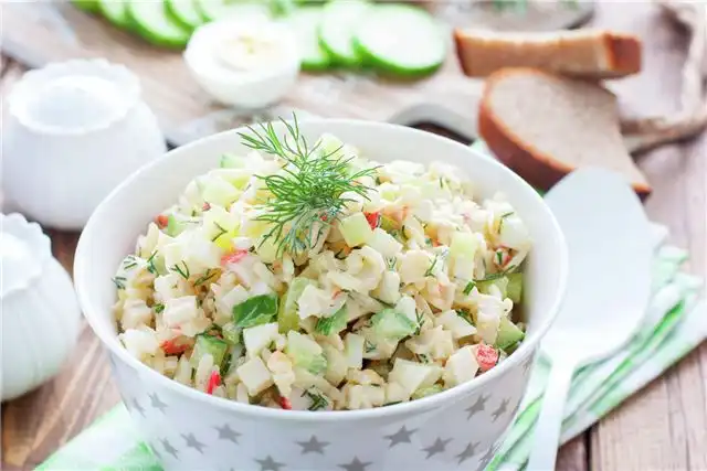 Крабовый салат по классике - секреты идеального вкуса от шеф-повара