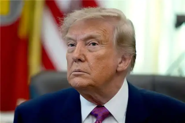 С 29 сентября Трамп вводит запрет на ввоз в США канадского алкоголя в упаковке