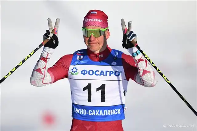 Панжинский сравнил Большунова с Овечкиным и одобрил его участие в шоу