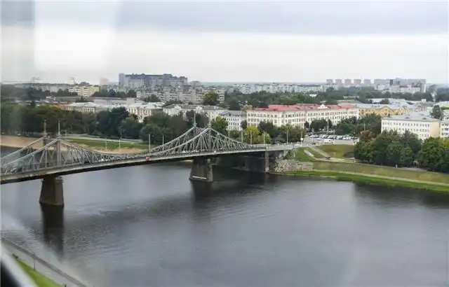 Виталий Королёв представил жителям Твери новый аттракцион в Городском саду
