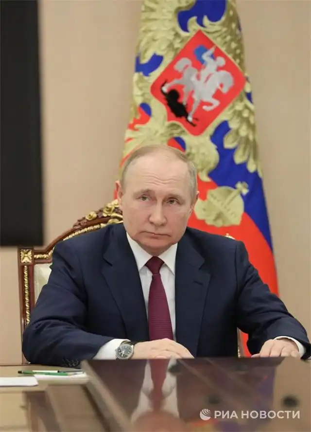 Путин подчеркнул вклад железнодорожников в обеспечение российских войск в зоне СВО