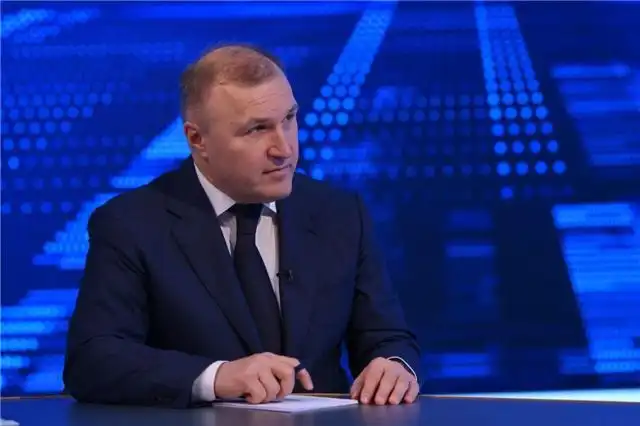 Глава Адыгеи Кумпилов оценил состояние Дома культуры в станице Кужорской