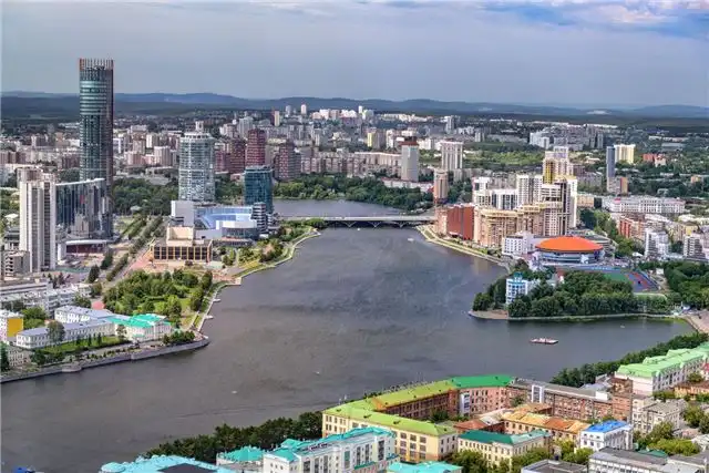 Трехметровая матрешка и кролик с биопротезом станут гостями МФМ в Екатеринбурге