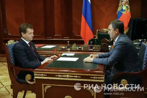 Медведев поручил Володину возглавить аппарат правительства России